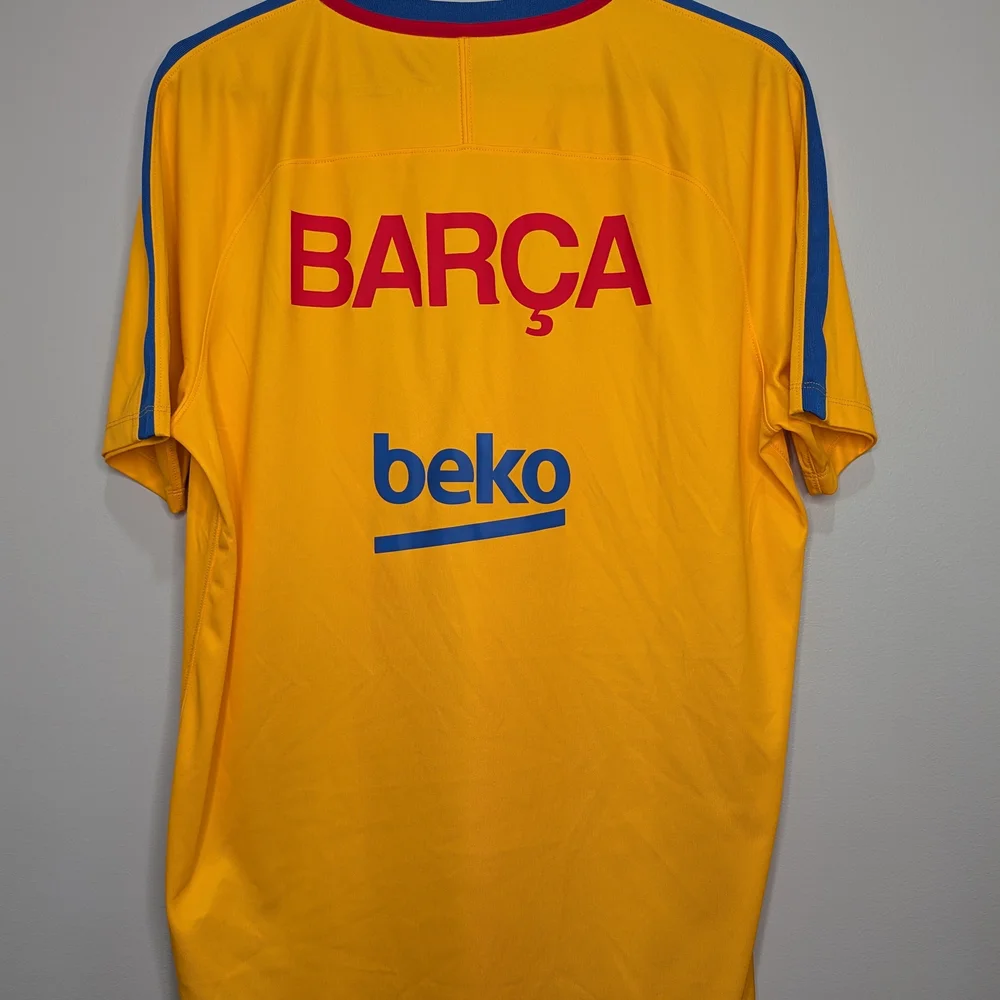 Nike FC Barcelona Soccer Jersey Yellow and Red Striped Men's Dri-Fit Football L
